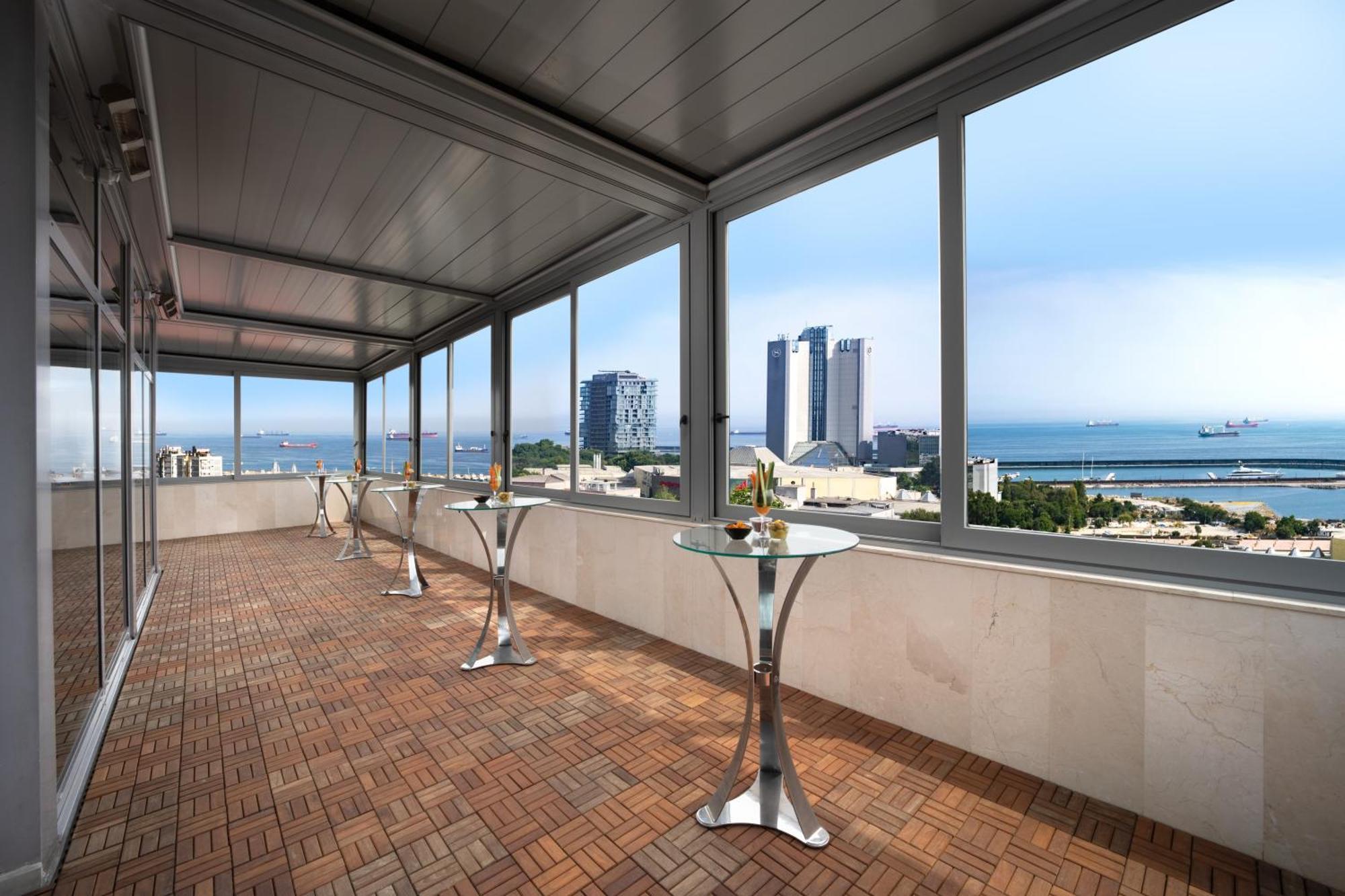 Ramada Plaza By Wyndham Istanbul Atakoy Hotel Exterior foto
