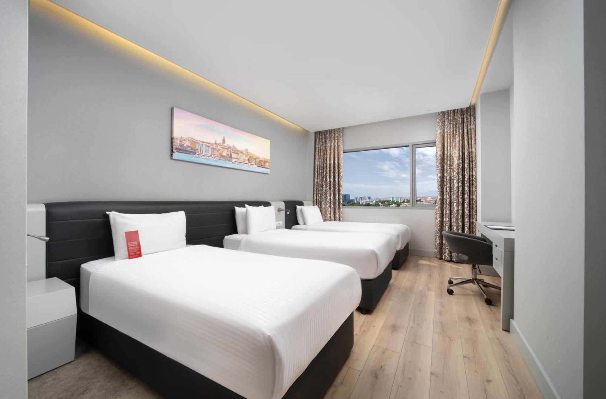 Ramada Plaza By Wyndham Istanbul Atakoy Hotel Exterior foto